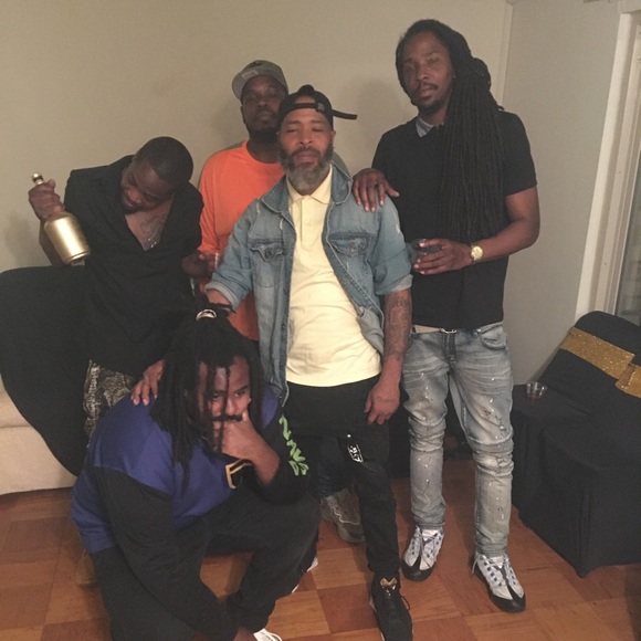 Meet your Posher, Derrick - Picture 1 of 1